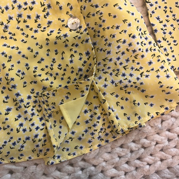 Yellow floral mini dress - Picture 11 of 14